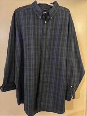 Men's Navy & Green Plaid Button-Down Shirt